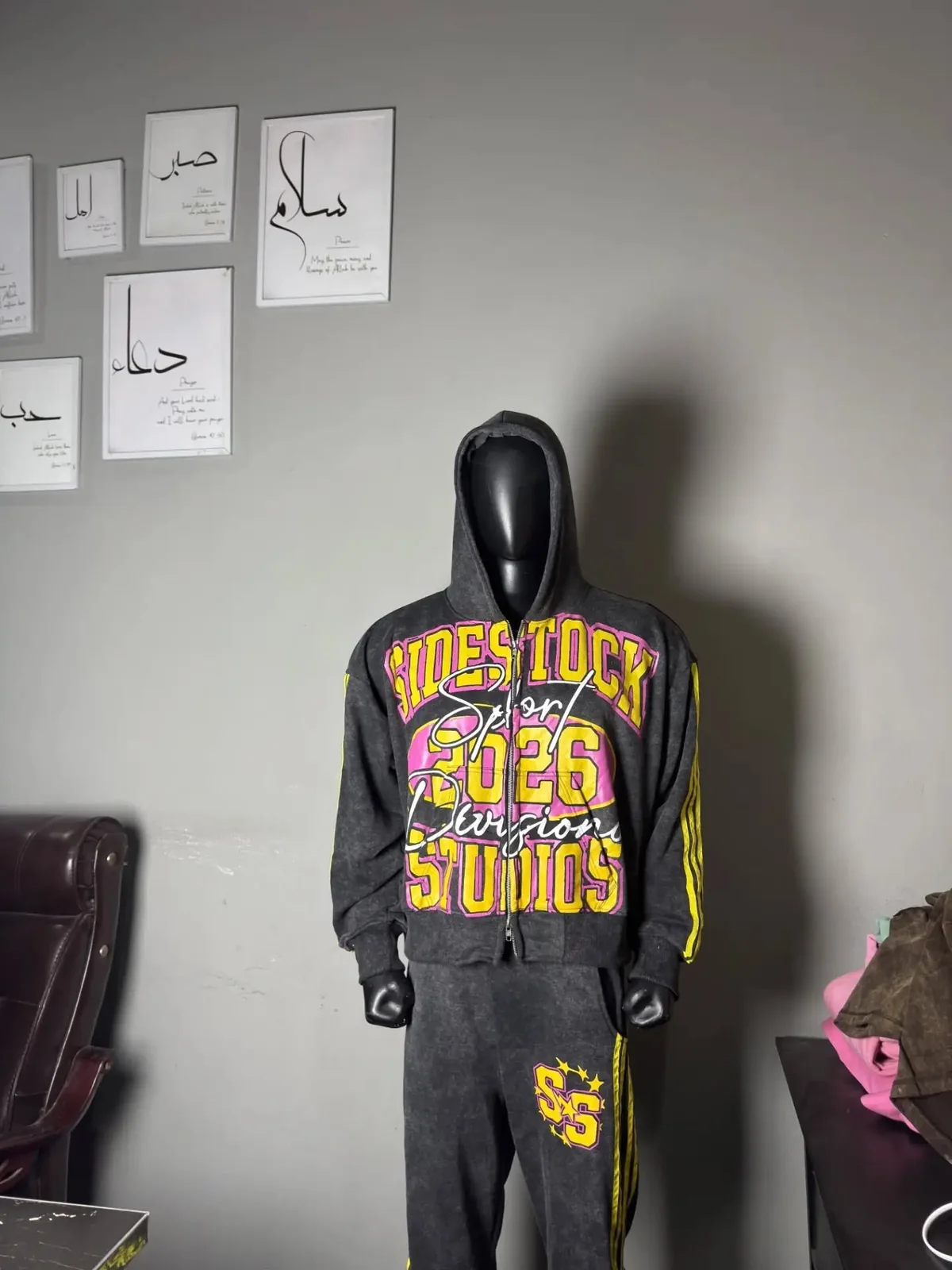 Liberty Edge Industries Graphic Hoodie Set